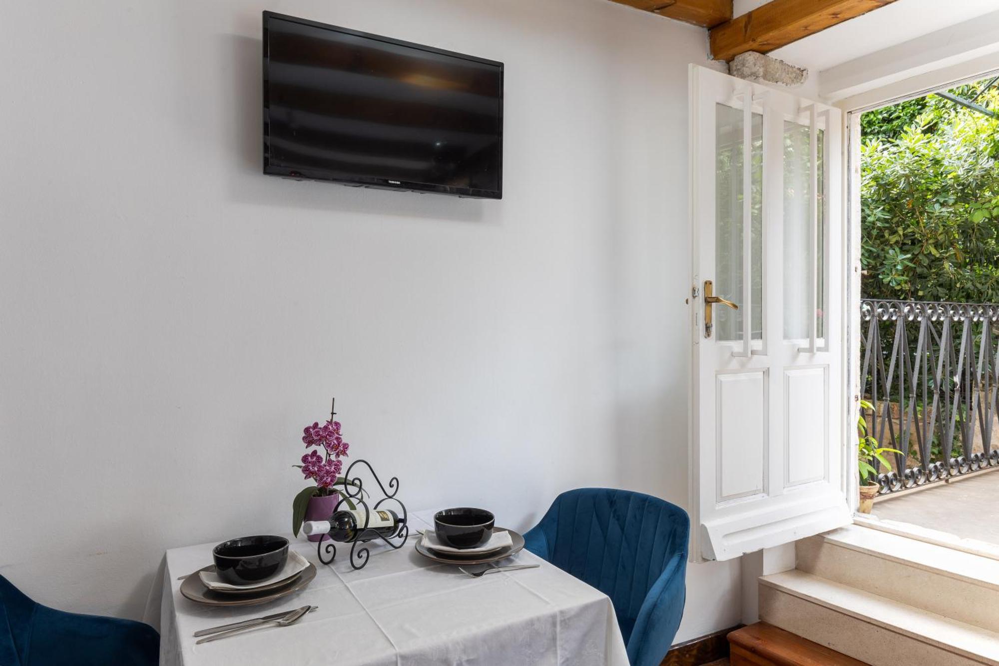 Taura Apartament *